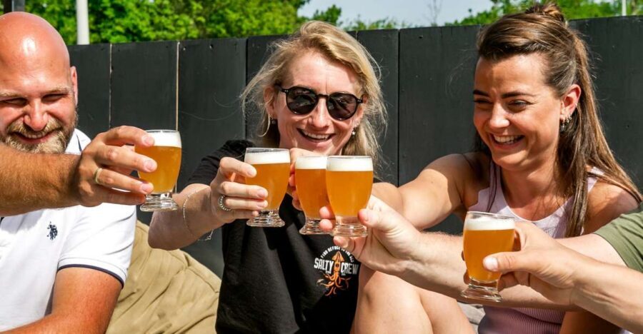 Amsterdam: Guided Craft Beer Brewery Bus Tour with Tastings - Breugem Beer Quick Stop: Short Timing, Solid Payoff