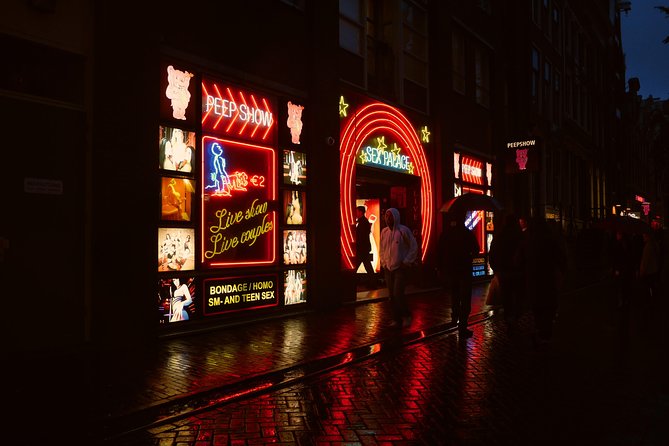 Amsterdam: Guided Red Light District and City Walking Tour - Where the Walk Starts: Geldersekade and a 2-Hour Rhythm