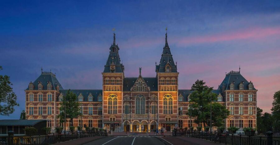 Amsterdam: Guided Rijksmuseum Tour in Spanish - Painting Stops You’ll Hear About: Rembrandt, Vermeer, and Friends