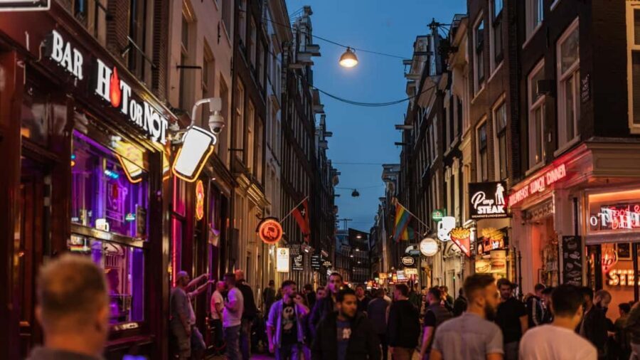 Amsterdam: Highlights & Hidden Gems Private Walking Tour - Key things to know before you go