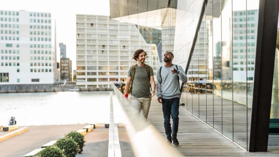 Amsterdam: Highlights & Hidden Gems Private Walking Tour - Starting at the National Monument: How the tour “locks in” your bearings