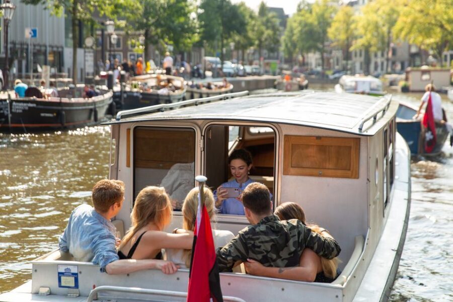 Amsterdam: Historic Boat Cruise with open bar and nibbles - Key takeaways before you board