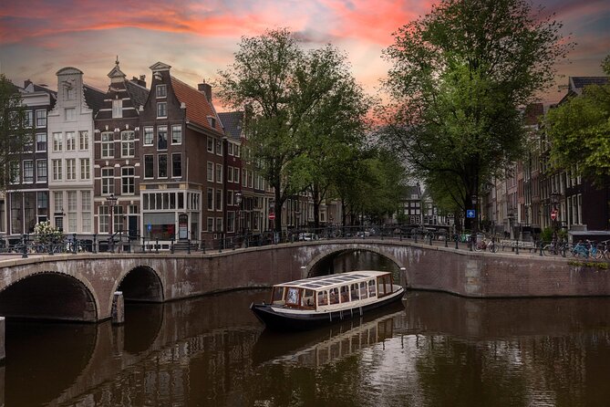 Amsterdam Historic Tour On Classic Saloon Boat - Timing and Weather: When the Boat Gets Covered