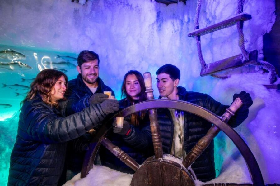 Amsterdam: Icebar Entry Ticket with 3 Drinks - Lounge First: Warm-Up Vibes and Your Welcome Cocktail