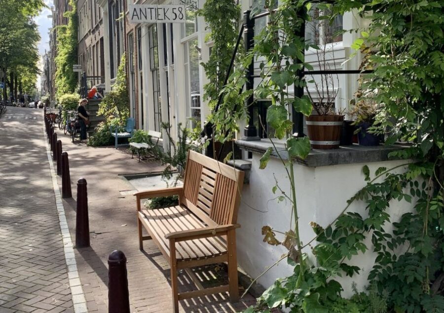 Amsterdam: Jordaan District Tour with a German guide - Van Brienenhofje and the Working-Class Roots That Still Show