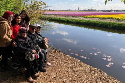Amsterdam: Keukenhof Tulip Gardens and Giethoorn with Boat Tour - The drive: part scenery, part time check