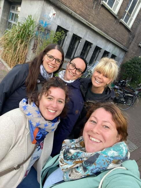 Amsterdam: Kultour, Kulturelle Stadtführung mit Herz & Seele - Grachtengordel: getting a real sense of local life (not just postcards)