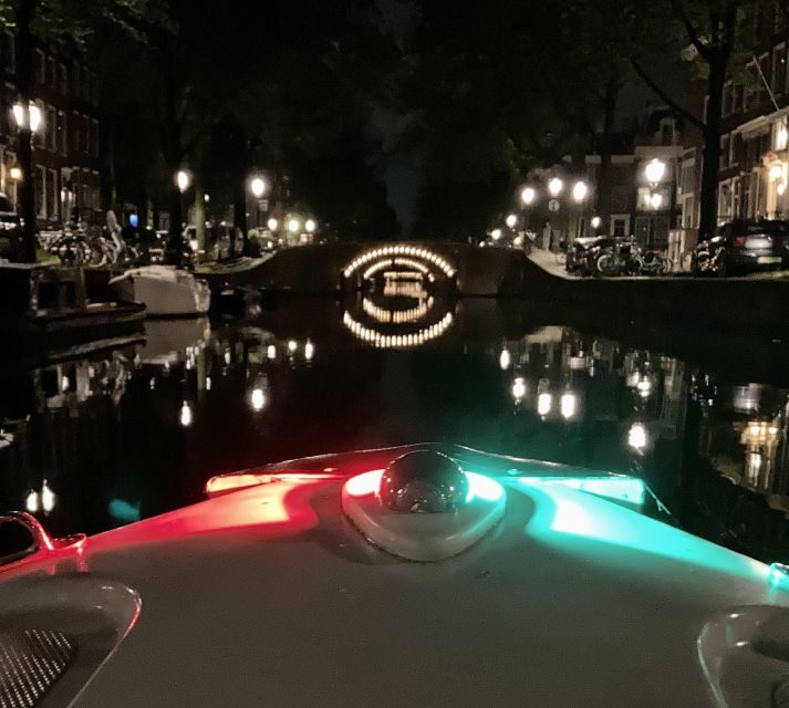 Amsterdam Light Festival Boat Cruise - Winter logistics: the no-bathroom note and dress code reality