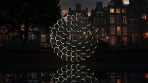 Amsterdam: Light Festival Boat Tour with Warm Drinks - Your 75-minute canal timing: how the ride really plays