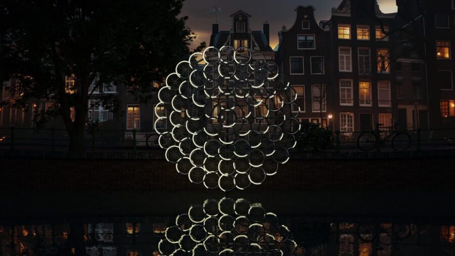 Amsterdam: Light Festival Boat Tour with Warm Drinks - Your 75-minute canal timing: how the ride really plays