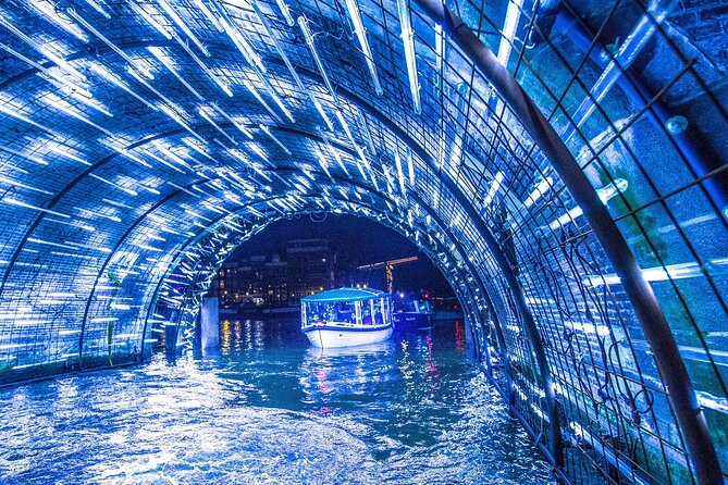 Amsterdam Light Festival: Canal Cruise + Snack & Unlimited Drinks - The 75-minute festival route: what to expect on the water