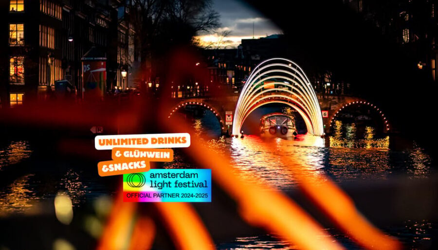 Amsterdam: Light Festival Cruise With Drinks & Snacks - Meeting at Prins Hendrikkade and finding the orange crew