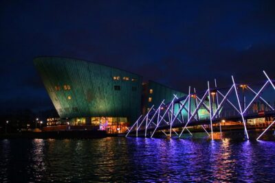 Amsterdam: Light Festival Cruise with Unlimited Drinks Option - The 1h15 route: Amstel River sights to Rembrandtplein