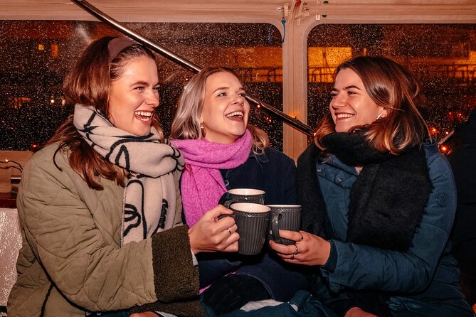 Amsterdam: Light Festival Shared Boat with unlimited drinks - Meeting at Stationsplein 40: timing and getting ready