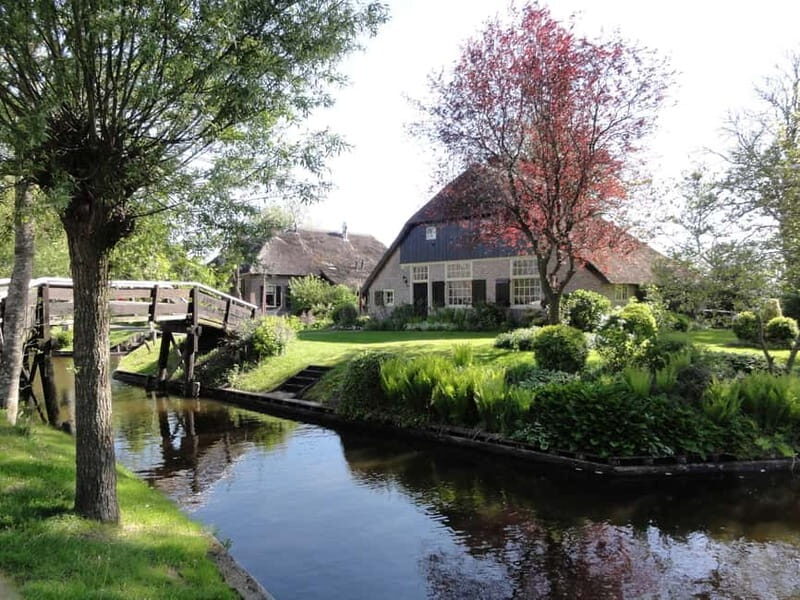 Amsterdam: Live GuideD Giethoorn Boat Tour & Cheese Platter - When This Tour Fits Best (and When It Doesn’t)