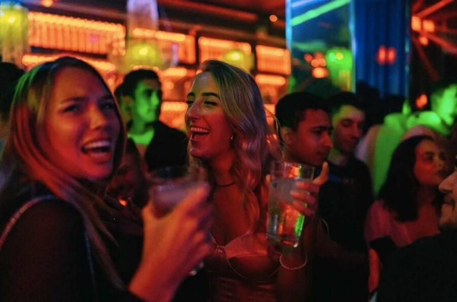 Amsterdam: Ludwig's Queer Pub Crawl with Club Entry - How the night moves from bar to bar (and into club time)