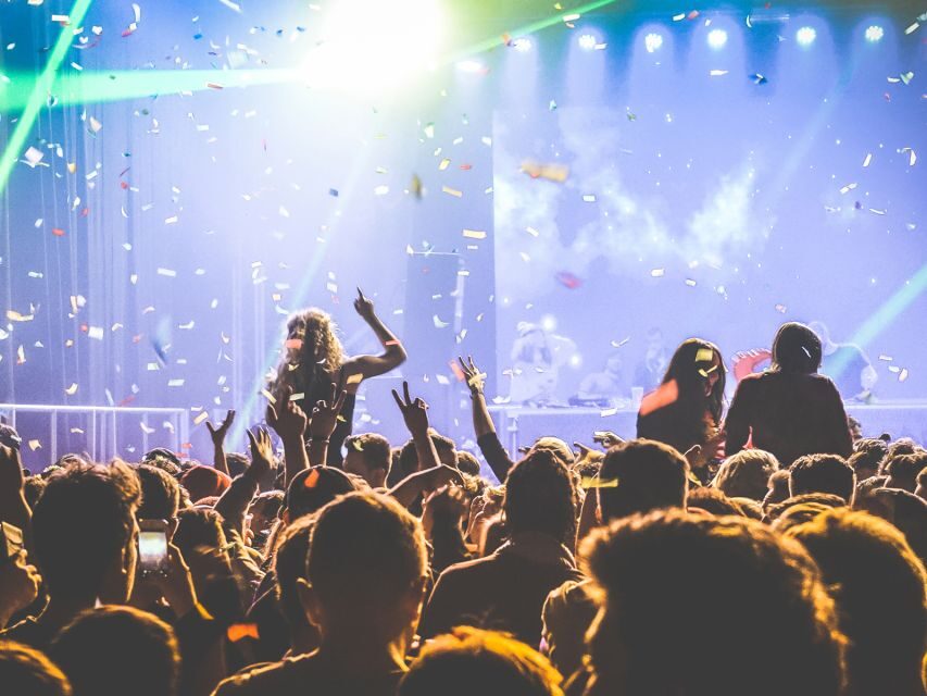 Amsterdam: Nightlife Ticket with Champagne and Cruise - Key points worth knowing before you go