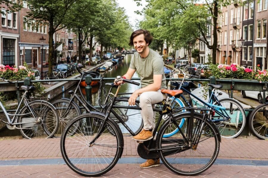 Amsterdam: Off-the-Beaten-Track Neighborhoods Private Tour - De Pijp: Cafés, Bars, and Canal-Side Everyday Amsterdam