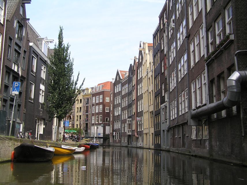 Amsterdam Old City Private Walking Tour - Begijnhof: A Quiet Pocket That Changes the Mood
