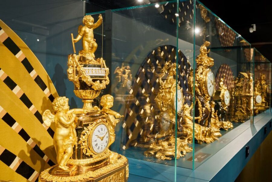 Amsterdam: Once Upon a Time Clock Exhibition Ticket - Who this experience fits best