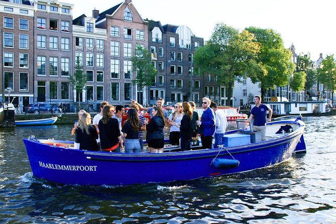 Amsterdam Open Boat Sightseeing Canal Cruise - Spotting Why the Canal Houses Look Like They Do