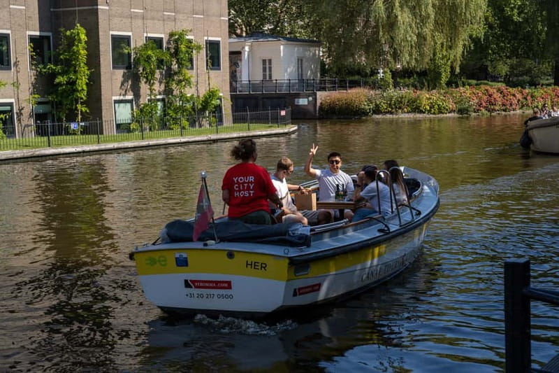 Amsterdam: Open Boat Tour of Canals with Expert Local Guide - The value question: is $26 for an hour a good deal?