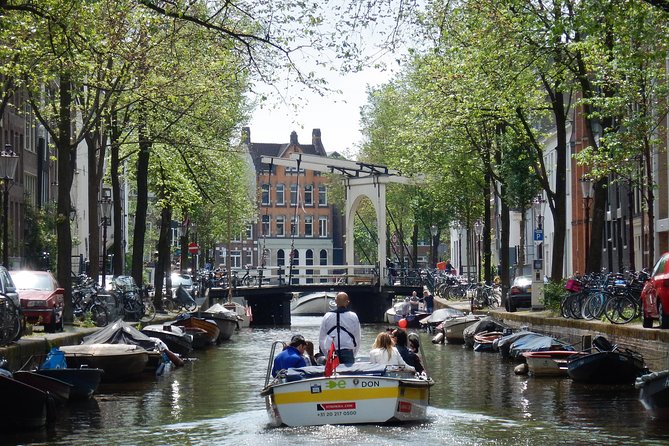 Amsterdam Open Boat Tour with Local Guide - Group Size and How It Feels on Board
