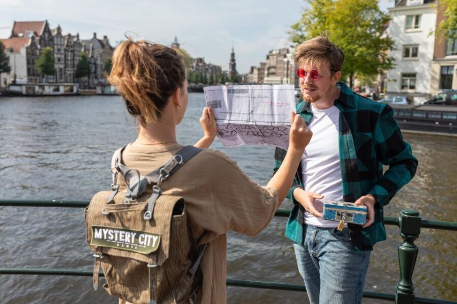 Amsterdam: "Operation 45 " Treasure Hunt Walking Tour - Following the clues through Amsterdam’s old Jewish District