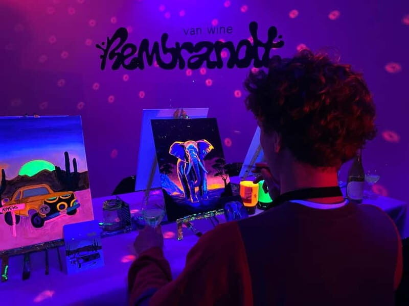 Amsterdam: Paint and Sip in the Dark at Rembrandt van Wine - Key things to know before you go