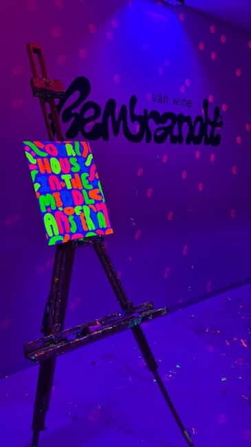 Amsterdam: Paint and Sip in the Dark at Rembrandt van Wine - Paint and Sip in the Dark: what this Amsterdam night is really like