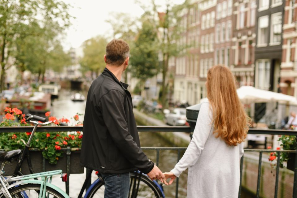 Amsterdam: Personal Travel & Vacation Photographer - Meeting the photographer and getting into a natural rhythm