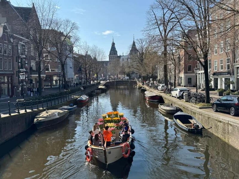 Amsterdam: Premium Tulip Boat Canal Tour - Amsterdam tulip cruise in 1 hour: the sweet spot for first-timers