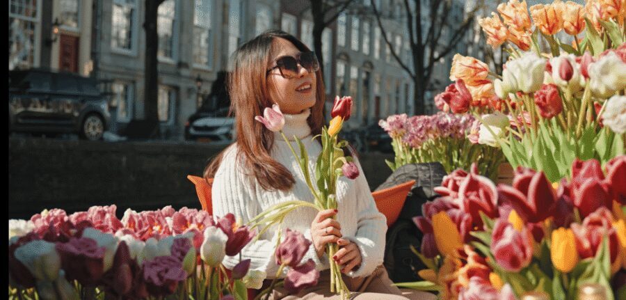 Amsterdam: Premium Tulip Boat Canal Tour - Anne Frank House canal views: iconic without the land-rush