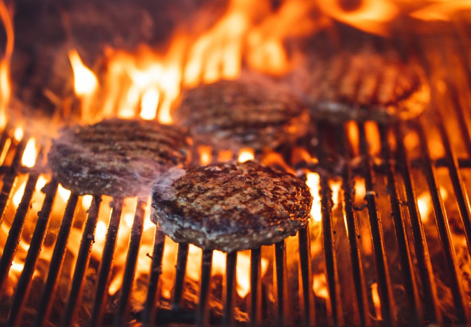 Amsterdam: Private BBQ Cruise with Personal Chef & Drinks - Live cooking aboard: why the chef-host matters