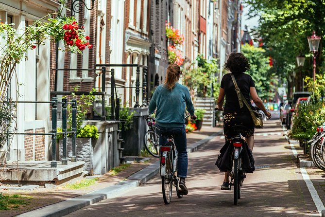Amsterdam PRIVATE Bike Tour With Locals: Bike & Local Snack Included - Who this tour suits best