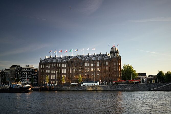 Amsterdam Private Boat Tour with Unlimited Drinks - Price and Value: When $235.32 Per Person Makes Sense