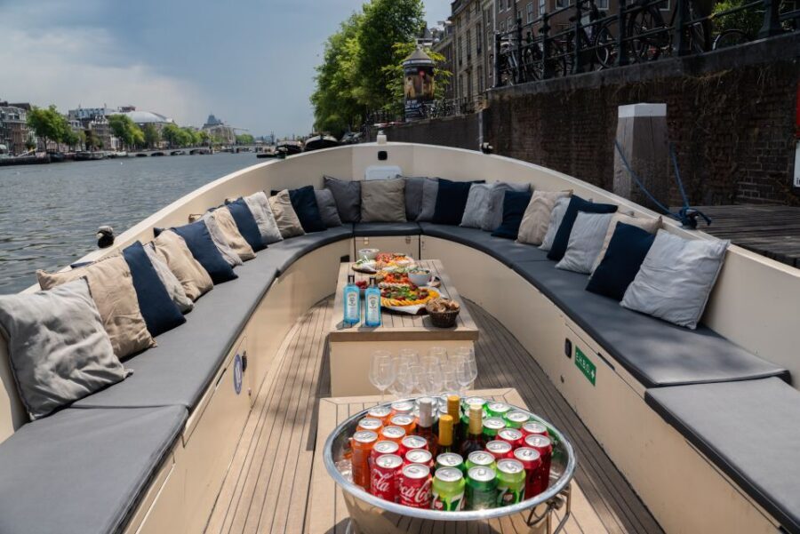 Amsterdam: Private Canal Booze Cruise with Unlimited Drinks - Key things that make this cruise worth your time