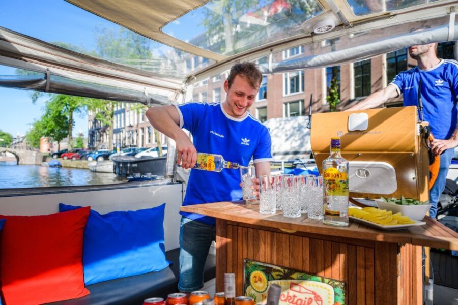 Amsterdam: Private Canal Booze Cruise with Unlimited Drinks - NEMO Science Museum: a short 5-minute visual break