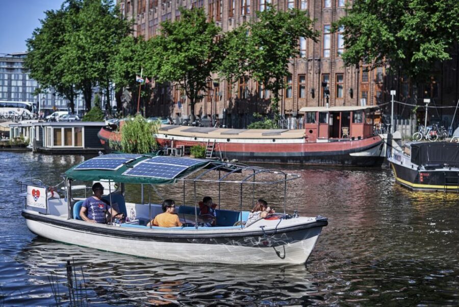 Amsterdam: Private Canal Tour - On board: what’s included, what’s missing, and how to stay comfortable