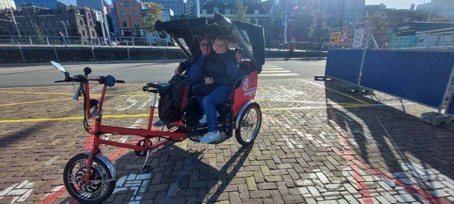 Amsterdam: Private City Highlights Tour by Rickshaw - Key things to know before you book
