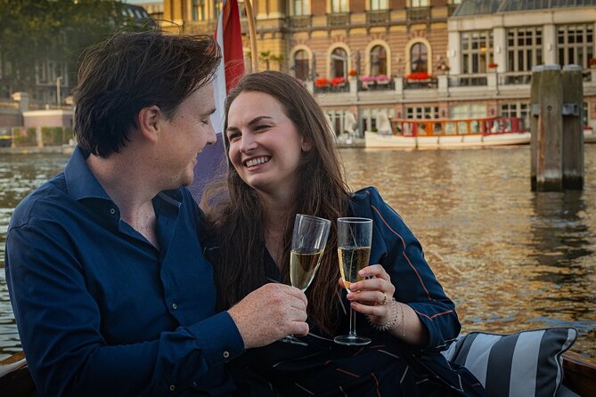 Amsterdam Private Dinner Cruise incl Drinks & 2-course Dinner 2hr - Drinks, service, and why captains make or break this night