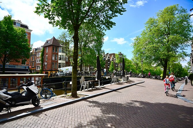 Amsterdam Private Food Tour +10 Classic Tastings in Jordaan Area - Key things to love about this Jordaan food walk