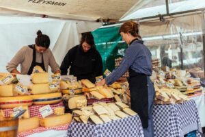 Amsterdam: Private Food Tour with a Local - The 10-tasting promise: what you can expect to eat and drink