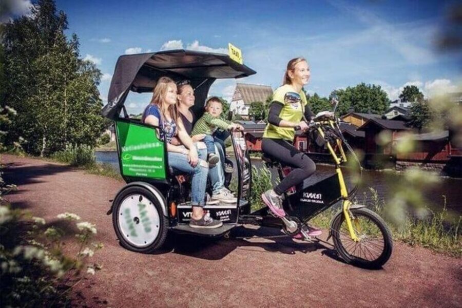 Amsterdam: Private Guided City Tour by Pedicab - Quick hits before you book