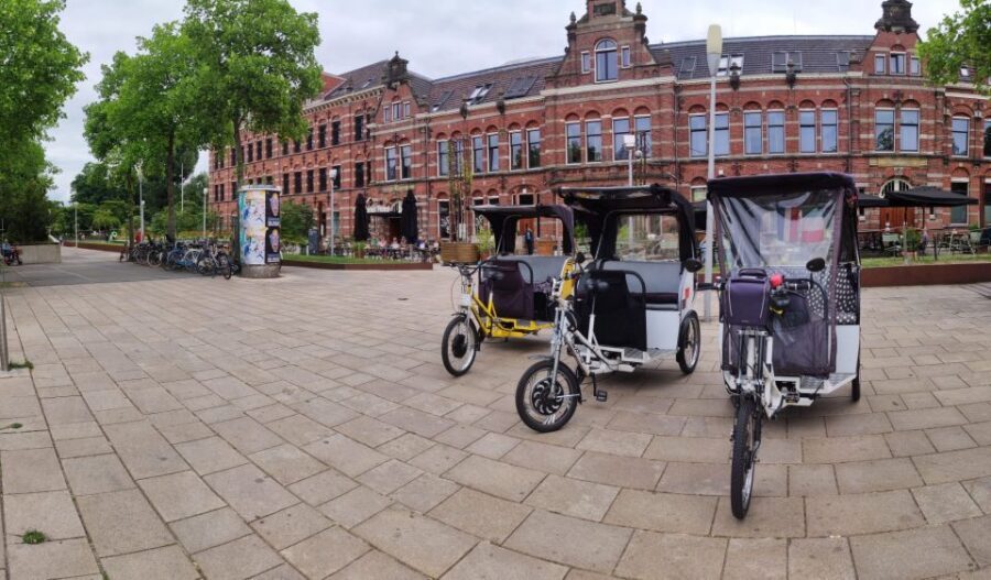 Amsterdam: Private Guided City Tour by Pedicab - The route: from Damrak to the canal belt and beyond