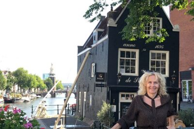 Amsterdam private guided tour with Marieke, local guide - Canal Ring walkthrough: learn how the city thinks in water