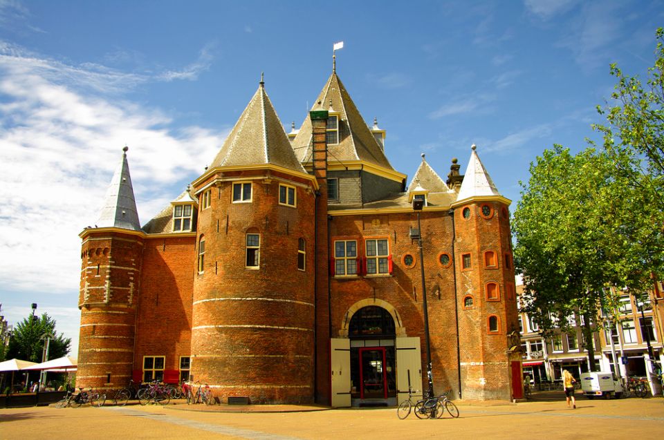 Amsterdam: Private Guided Walking Tour - The big stops: Anne Frank House, Flower Market, Begijnhof, Rembrandt Museum