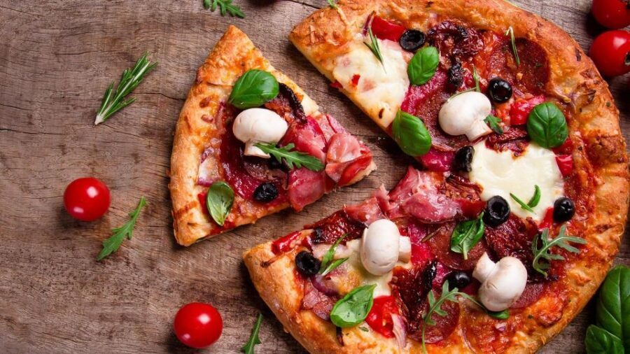 Amsterdam: Private Luxury Cruise with Pizza and Drinks - Key things to notice before you book