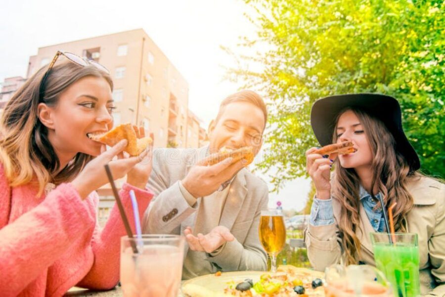 Amsterdam: Private Luxury Cruise with Pizza and Drinks - Price and value: $583 per group (up to 10) for a 1.5-hour hit