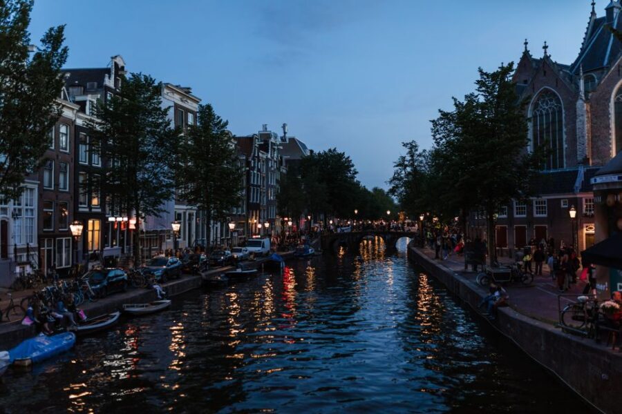 Amsterdam: Private Night Tour of Speakeasies and Bars - Key things to know before you go